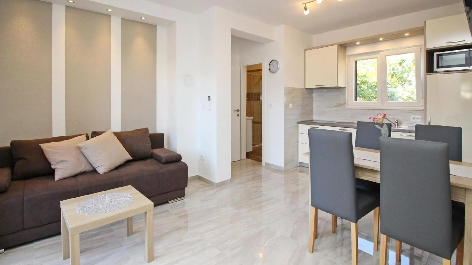 Apartment Tolles Appartement In Baska Mit Eigenem Balkon
