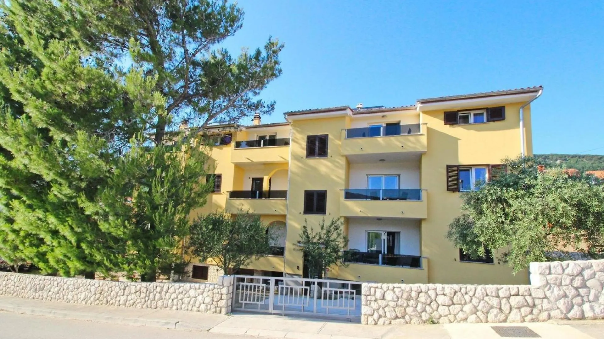 Apartment Tolles Appartement In Baska Mit Eigenem Balkon Croatia